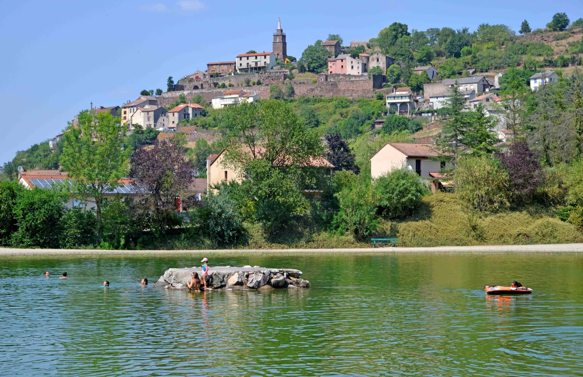 Plan d'eau à Camarès
